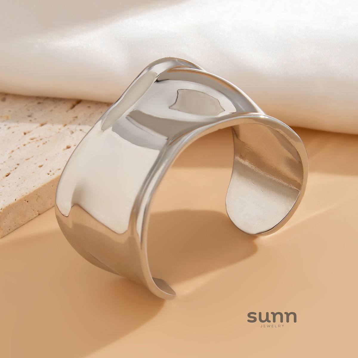 Eastyn Molten Cuff Bracelet [TLWDVE39]