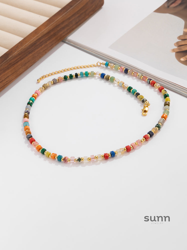 Ebony Vibrant Beaded Choker [L4PG3CPY]