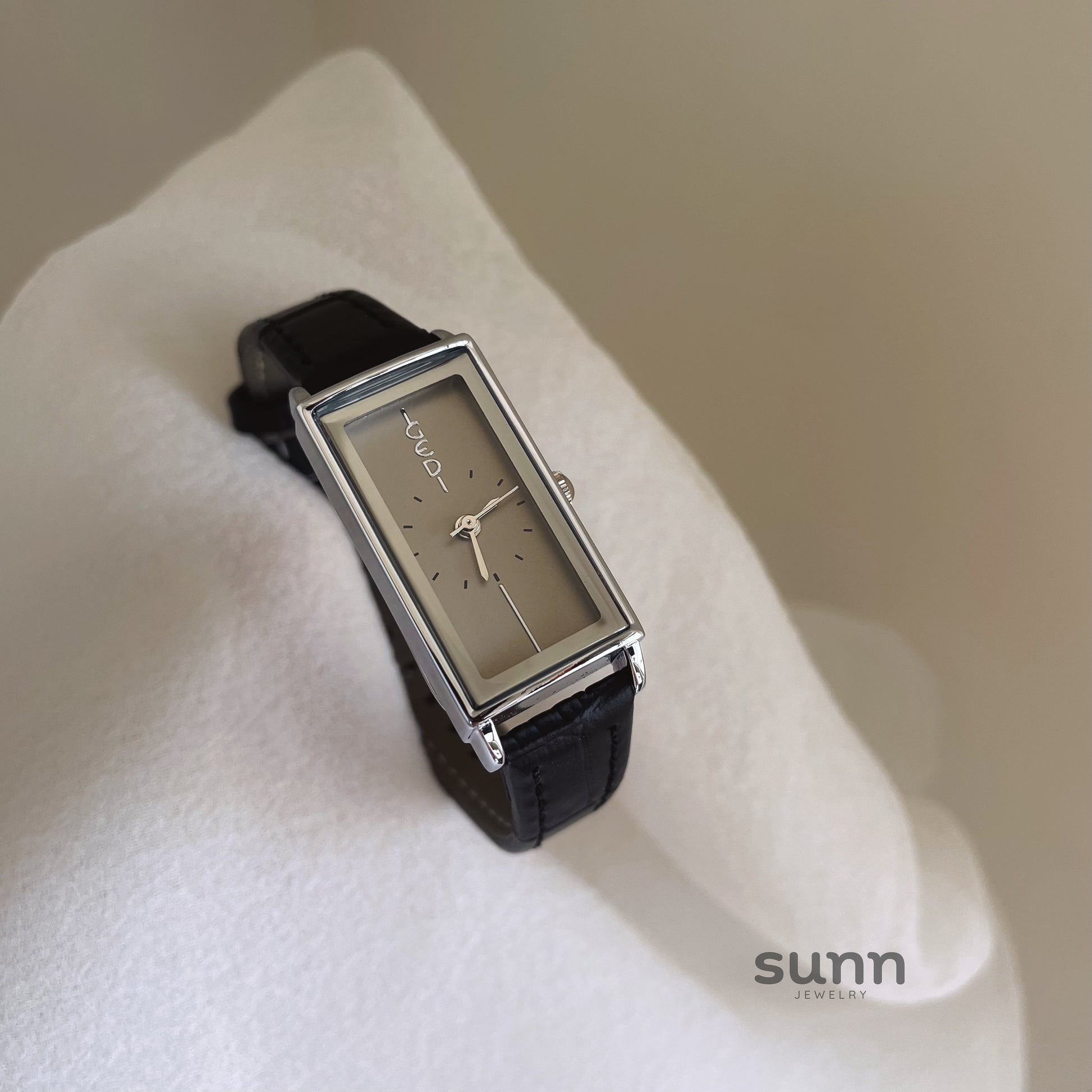 Echo Rectangular Leather Watch [Z9SLP3U6]