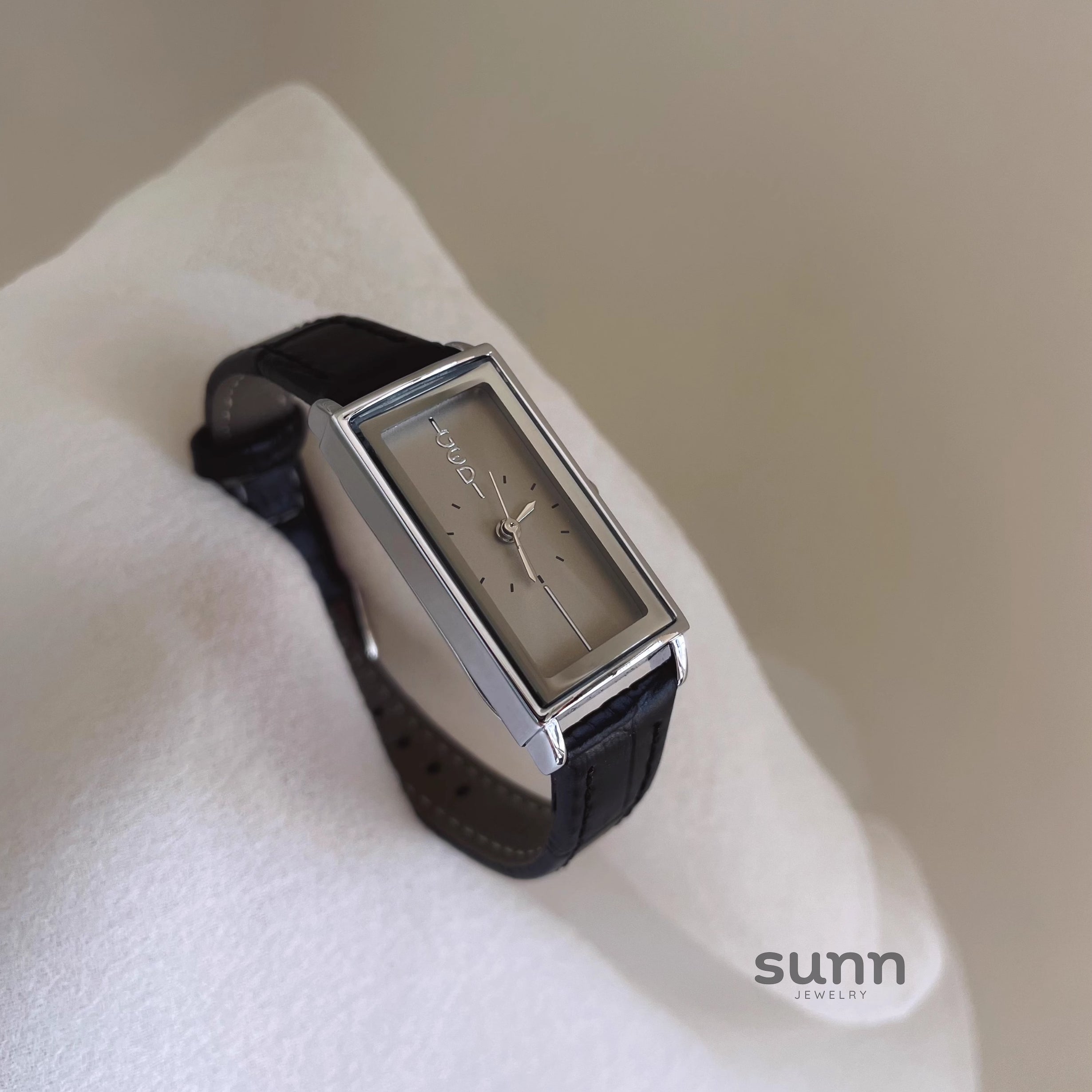 Echo Rectangular Leather Watch [6CKQOJRQ]