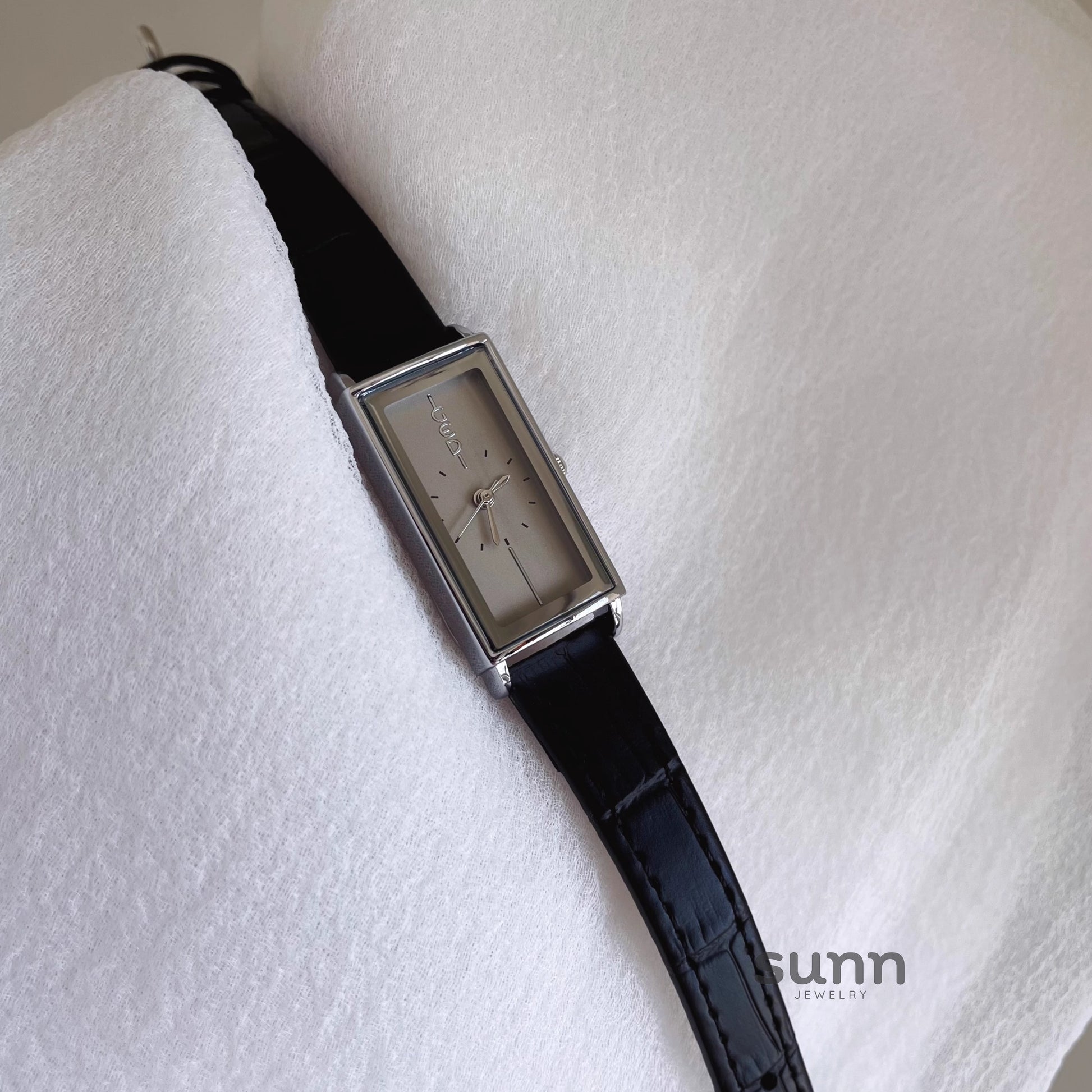 Echo Rectangular Leather Watch [8DWRNTKP]