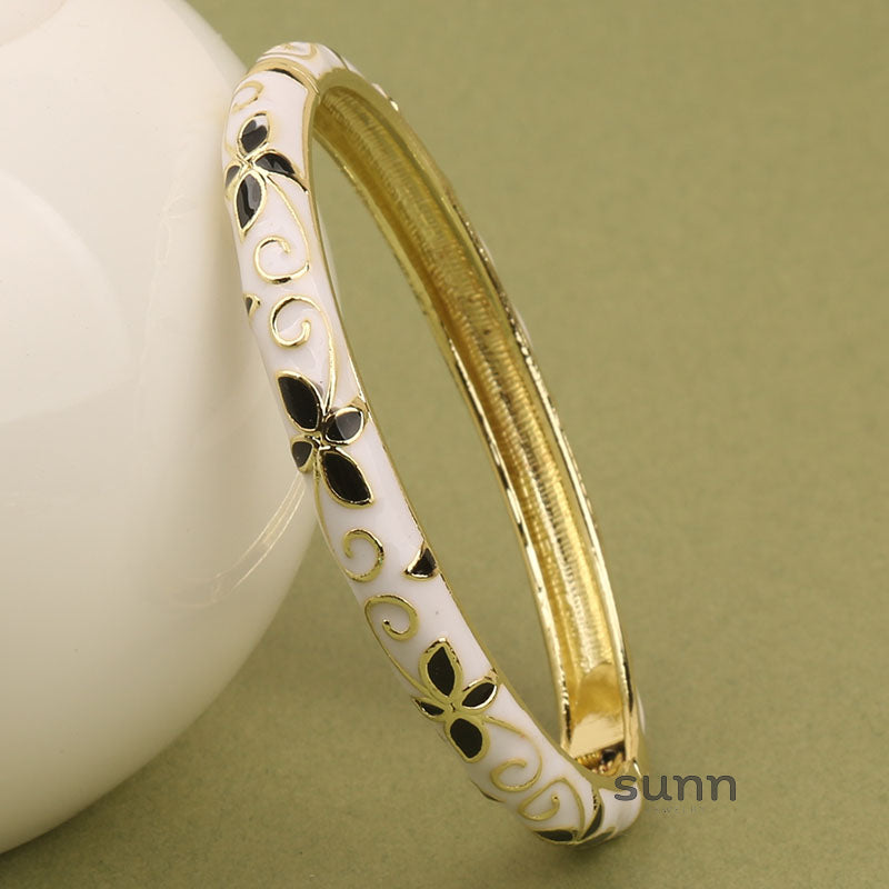 Eden Cloisonne Clover Bracelet [JBC5FYEE]