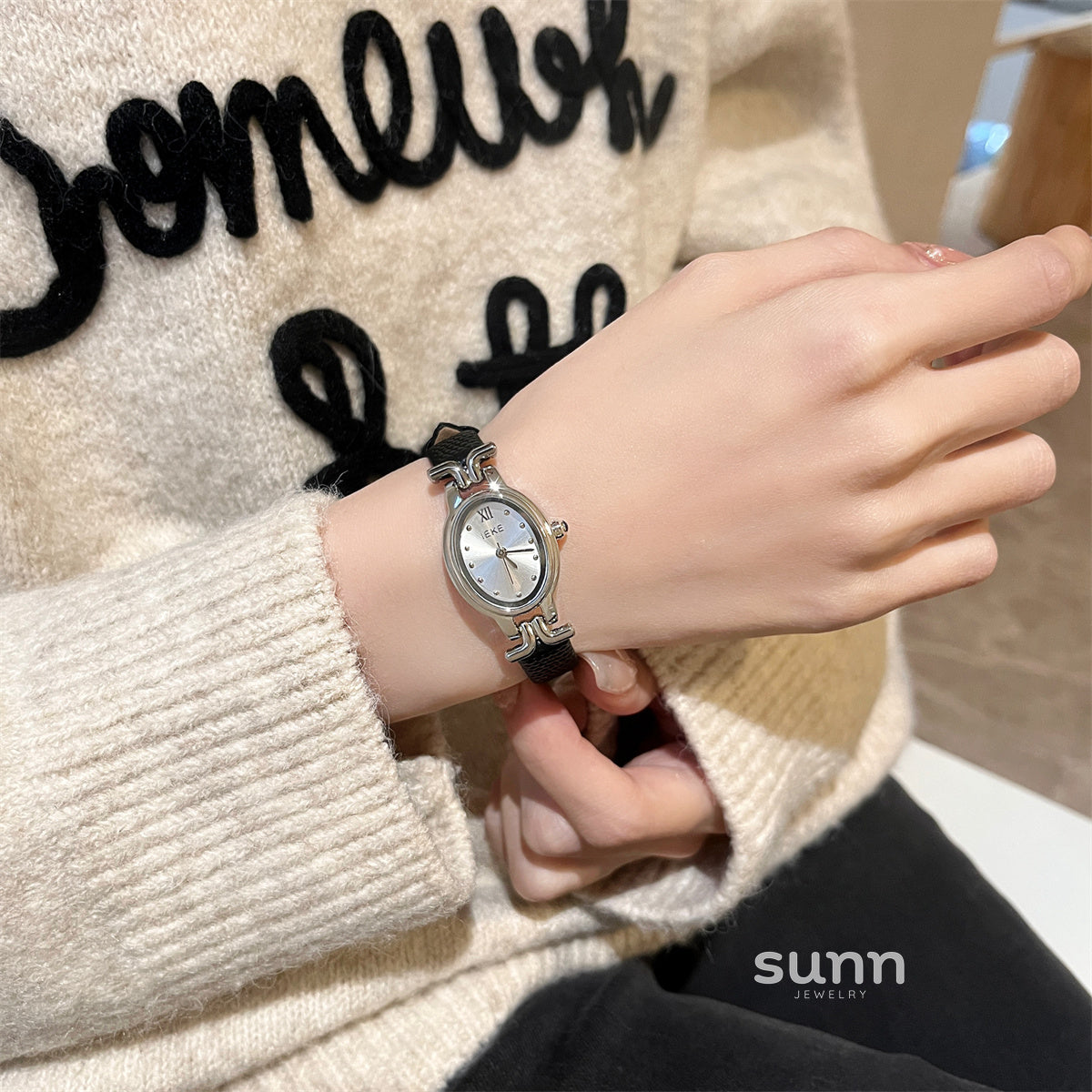Edna Elegant Oval Watch [HBIWULSN]