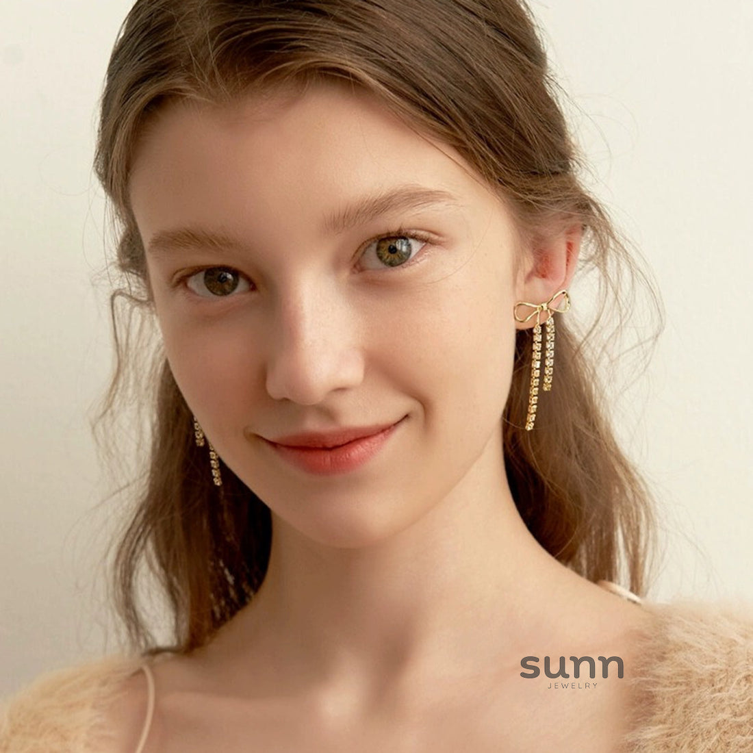 Effie Gold Bow Chain Earrings [AHJWZ2U7]