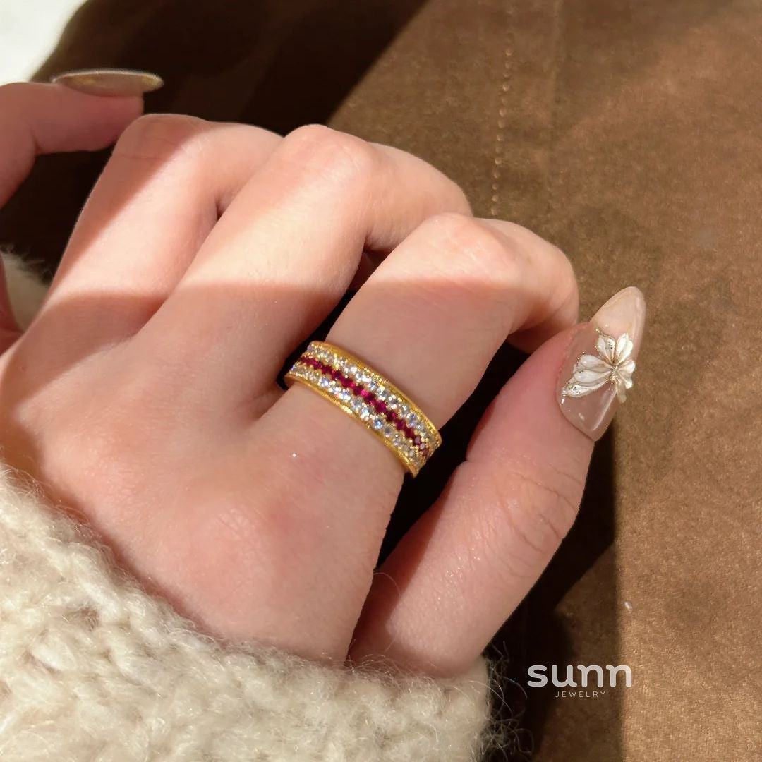 Eira Corundum Pave Ring [DJTKHMT7]