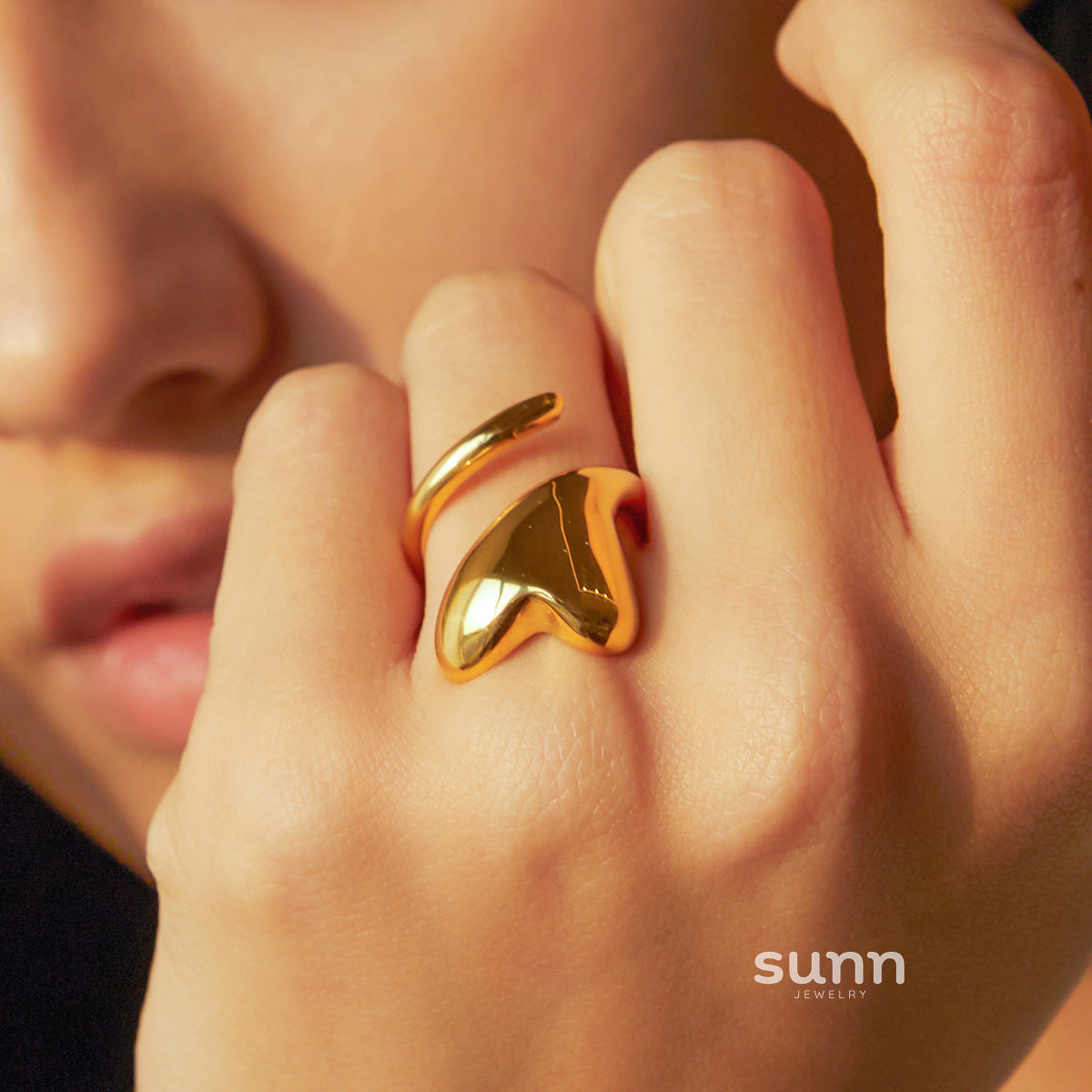 Elaine Minimalist Band Ring [7QK9QTF9]