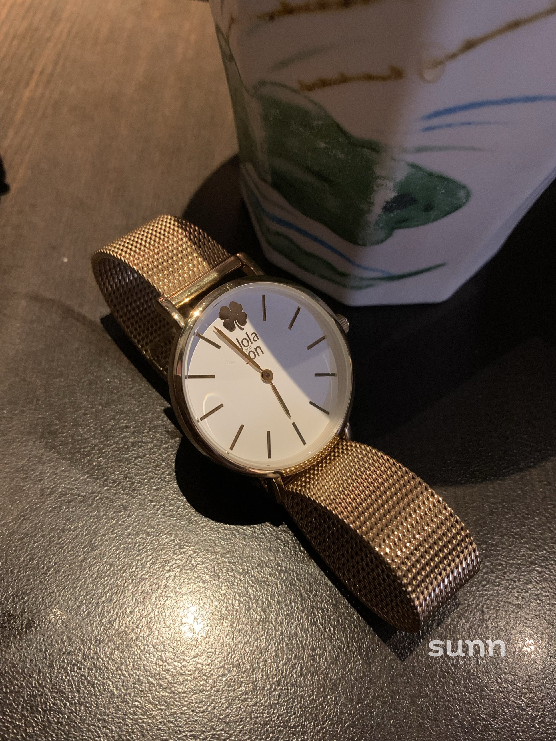 Elanie Luminous Mesh Watch [PK7DOQ1H]