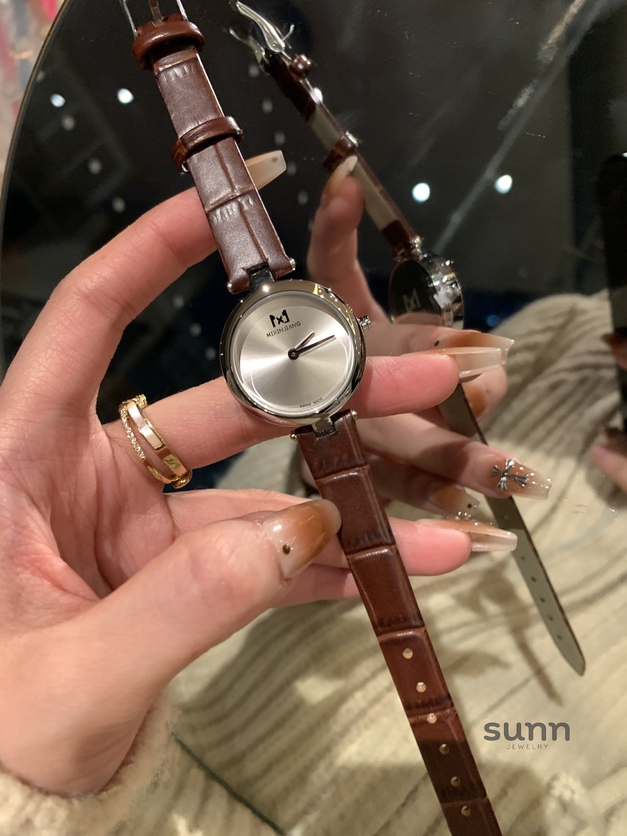 Elara Delicate Round Watch [3GFIZ6LQ]