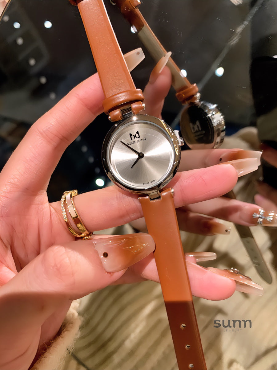 Elara Delicate Round Watch [V4FC8M99]