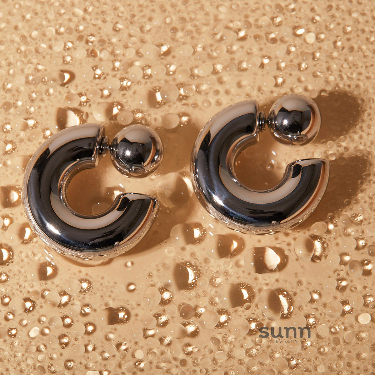Elaya C-Shaped Hoop Earrings [WYHCPJIM]