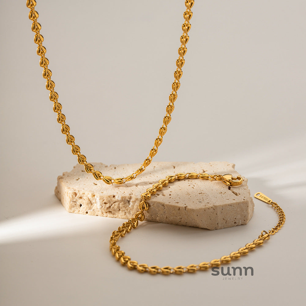 Eleanor Gold Heart Bracelet [I0US6T5E]
