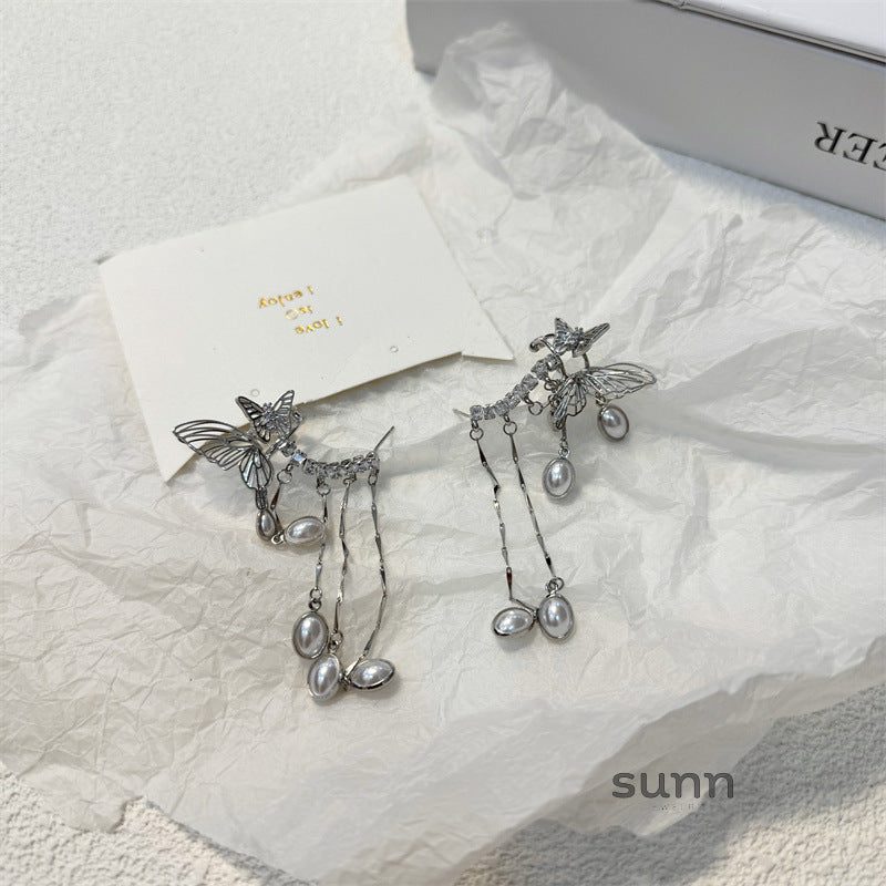 Eleen Butterfly Tassel Ear Cuff [9DURSQ0Z]