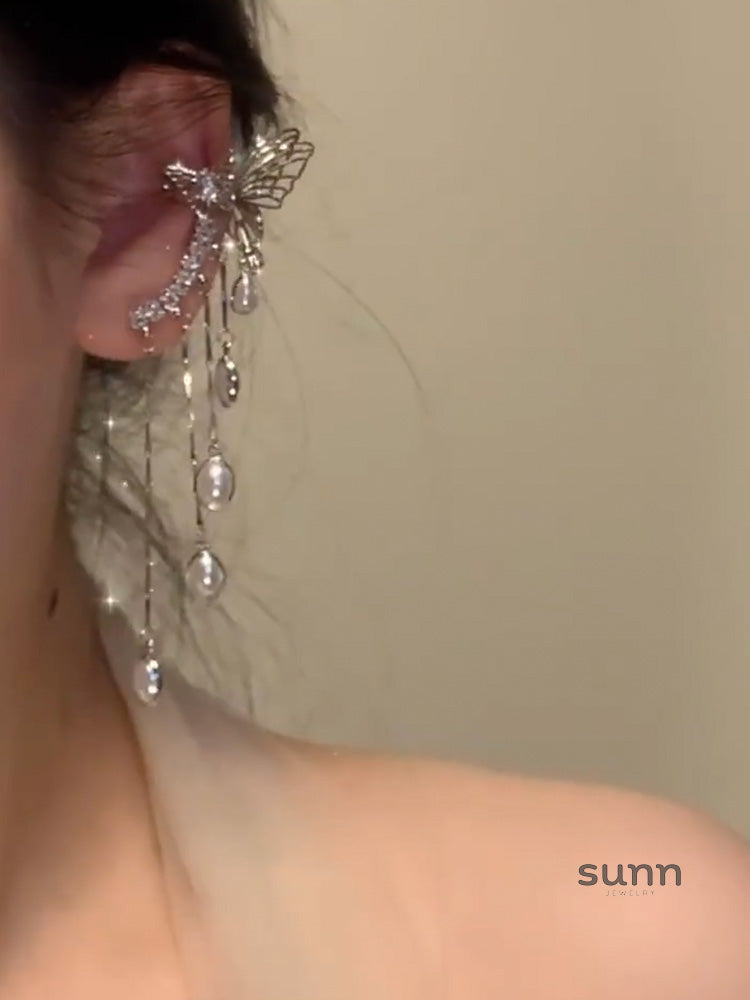 Eleen Butterfly Tassel Ear Cuff [LRIE4D1L]