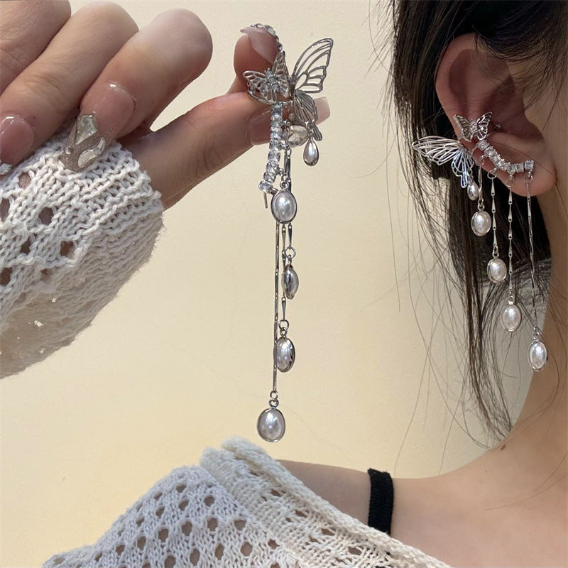 Eleen Butterfly Tassel Ear Cuff [51GSDG72]