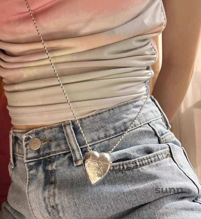 Eleen Embossed Heart Necklace [HCJZD753]