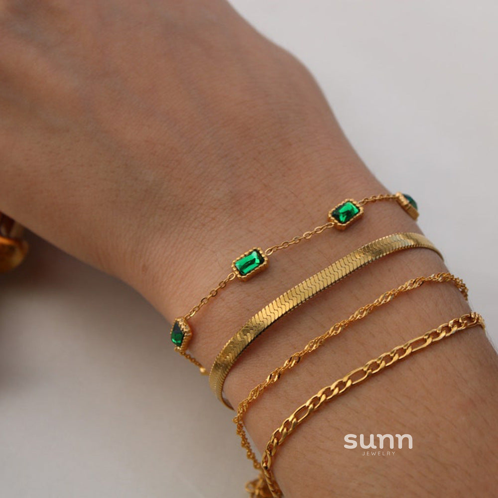 Eleonore Gold Emerald Bracelet [OYK5MTK8]
