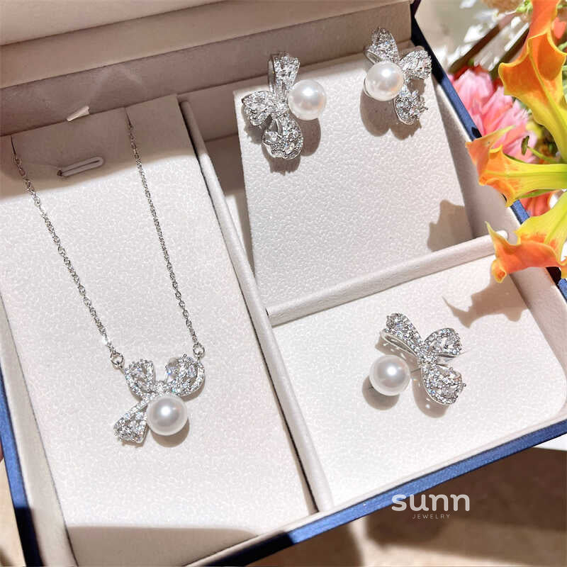 Eliana Delicate Pearl Bow Jewelry [41FJPNUK]