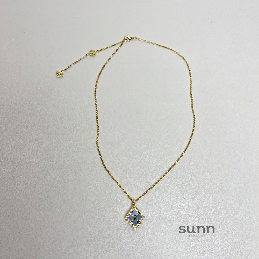 Elianna Mother-of-Pearl Clover Necklace [4D6QVGF8]