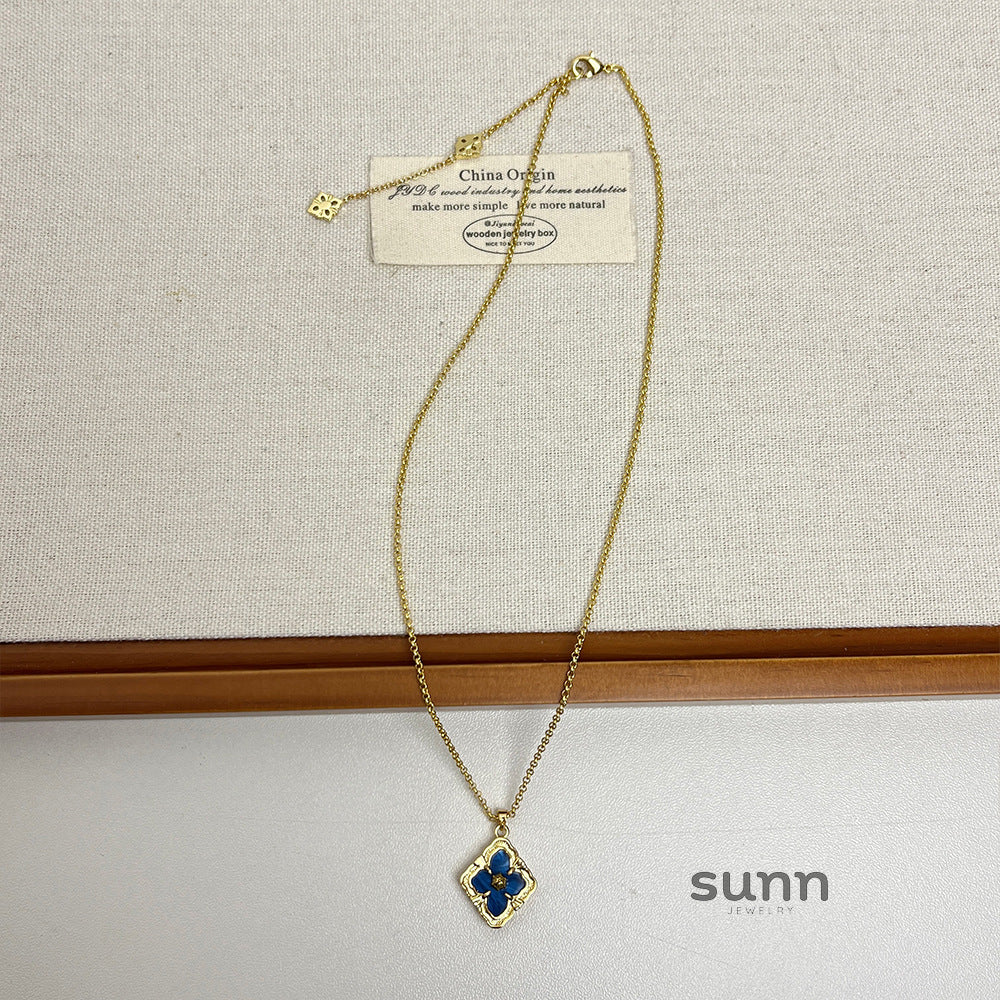 Elianna Mother-of-Pearl Clover Necklace [IV7HKN4C]