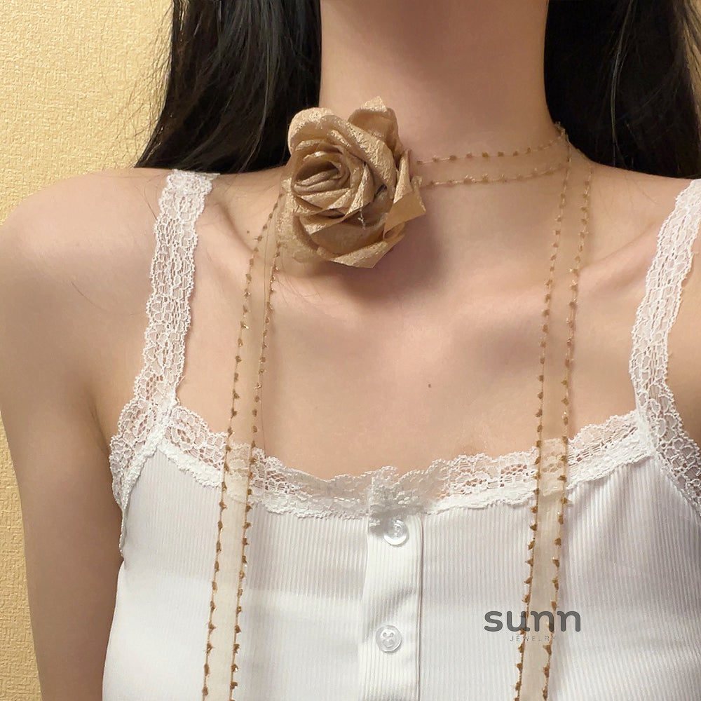 Eliany Elegant Rose Choker [94Y0PQS7]