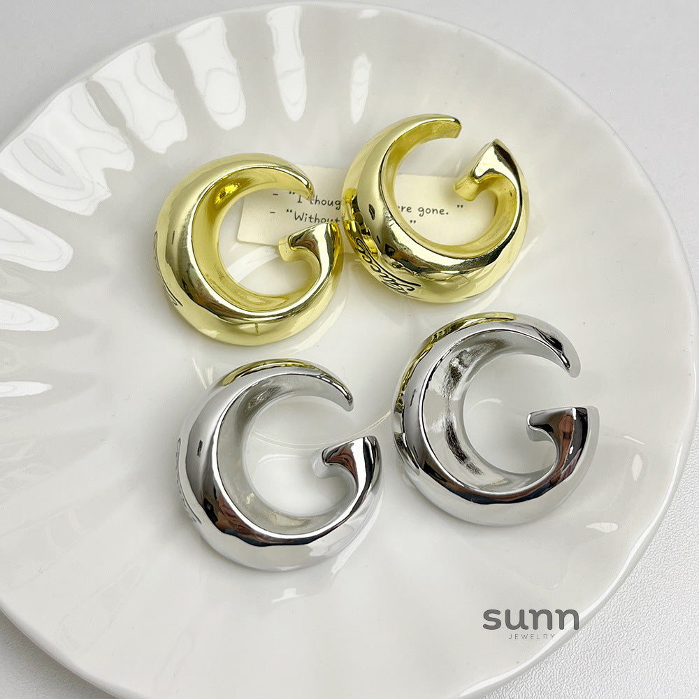 Eliot Statement Letter Earrings [6NW0NIVM]