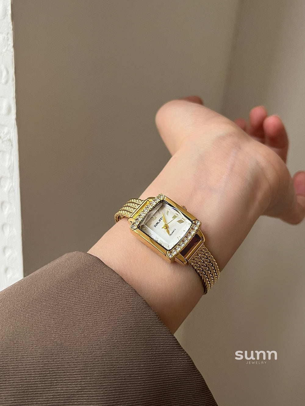 Elisabet Square Link Bracelet Watch [UNP54H62]