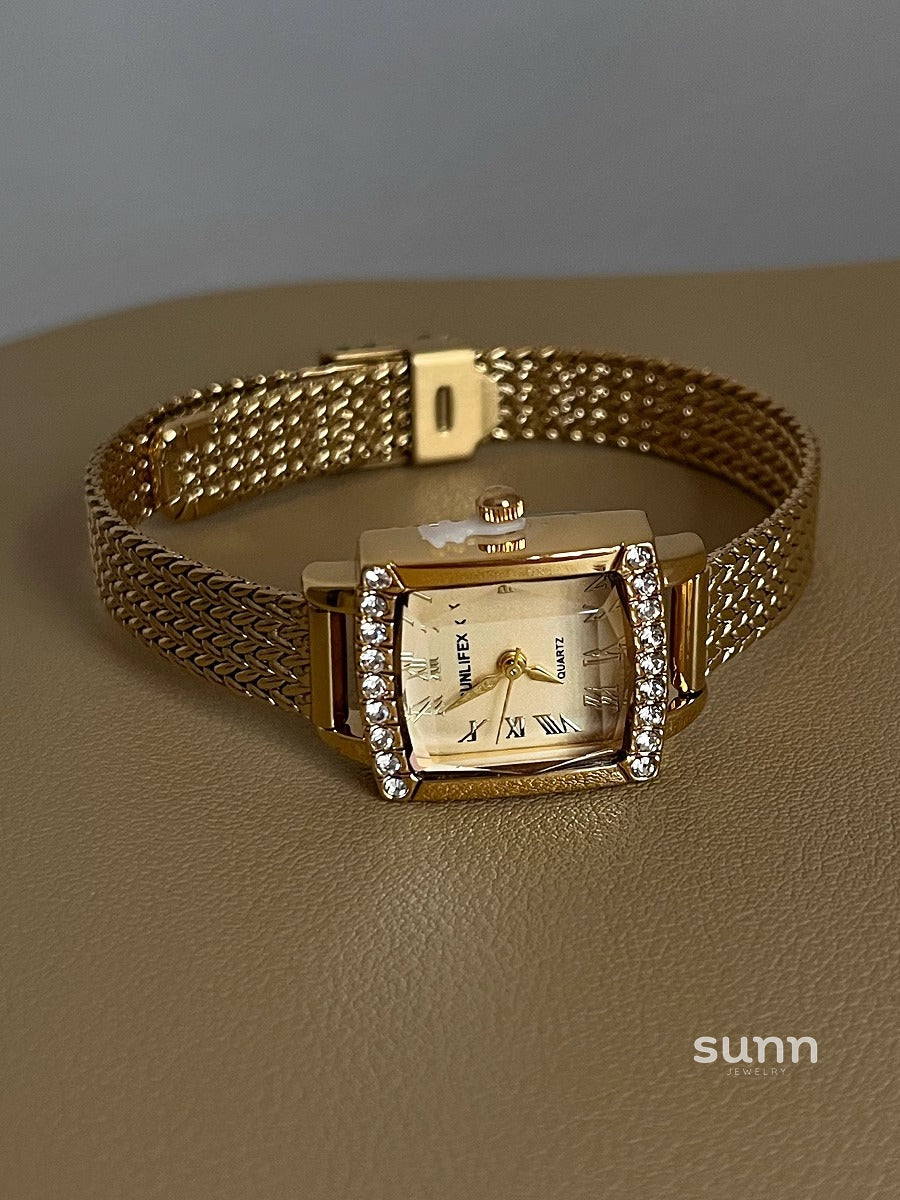 Elisabet Square Link Bracelet Watch [8BB7JCR7]