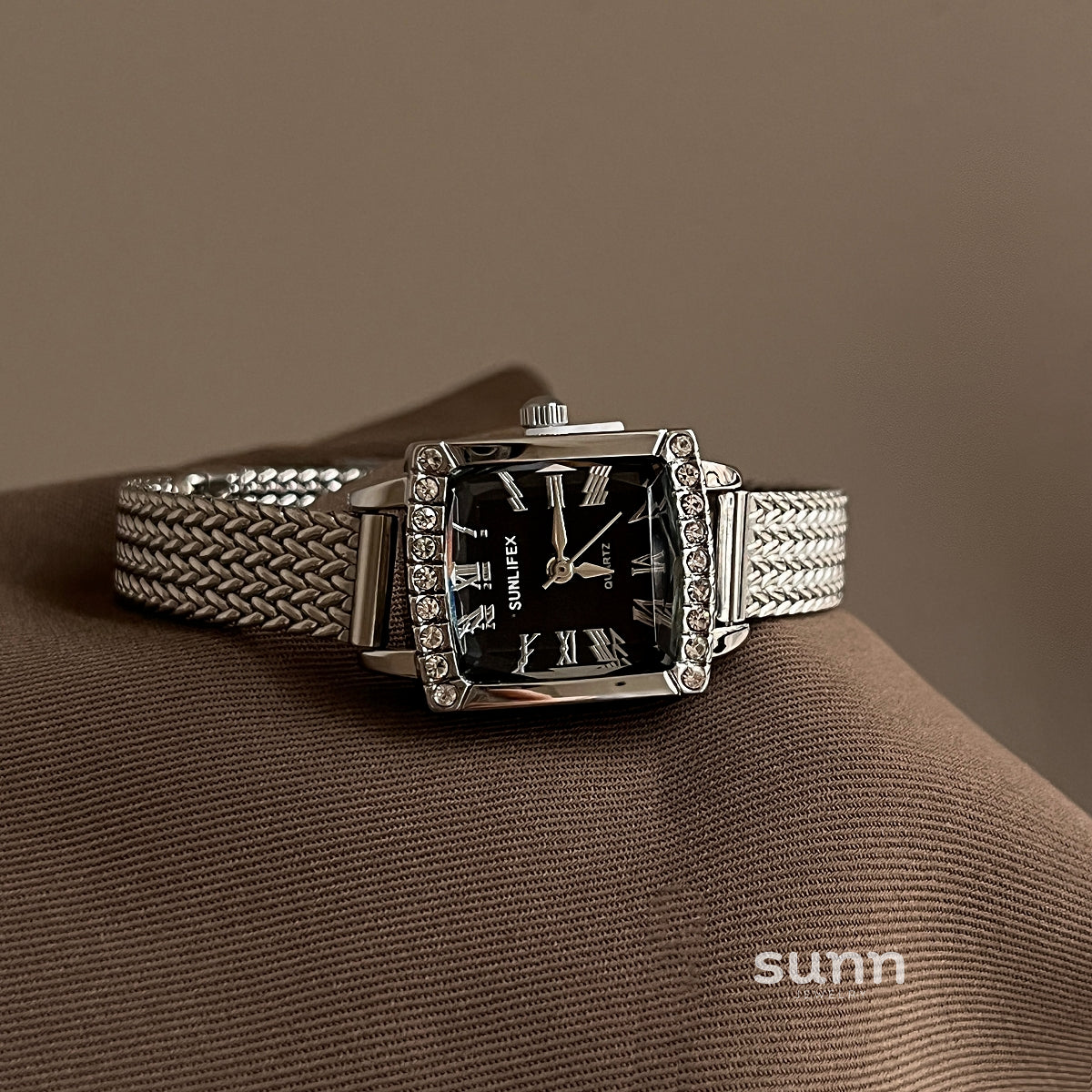 Elisabet Square Link Bracelet Watch [DFRS2LFA]