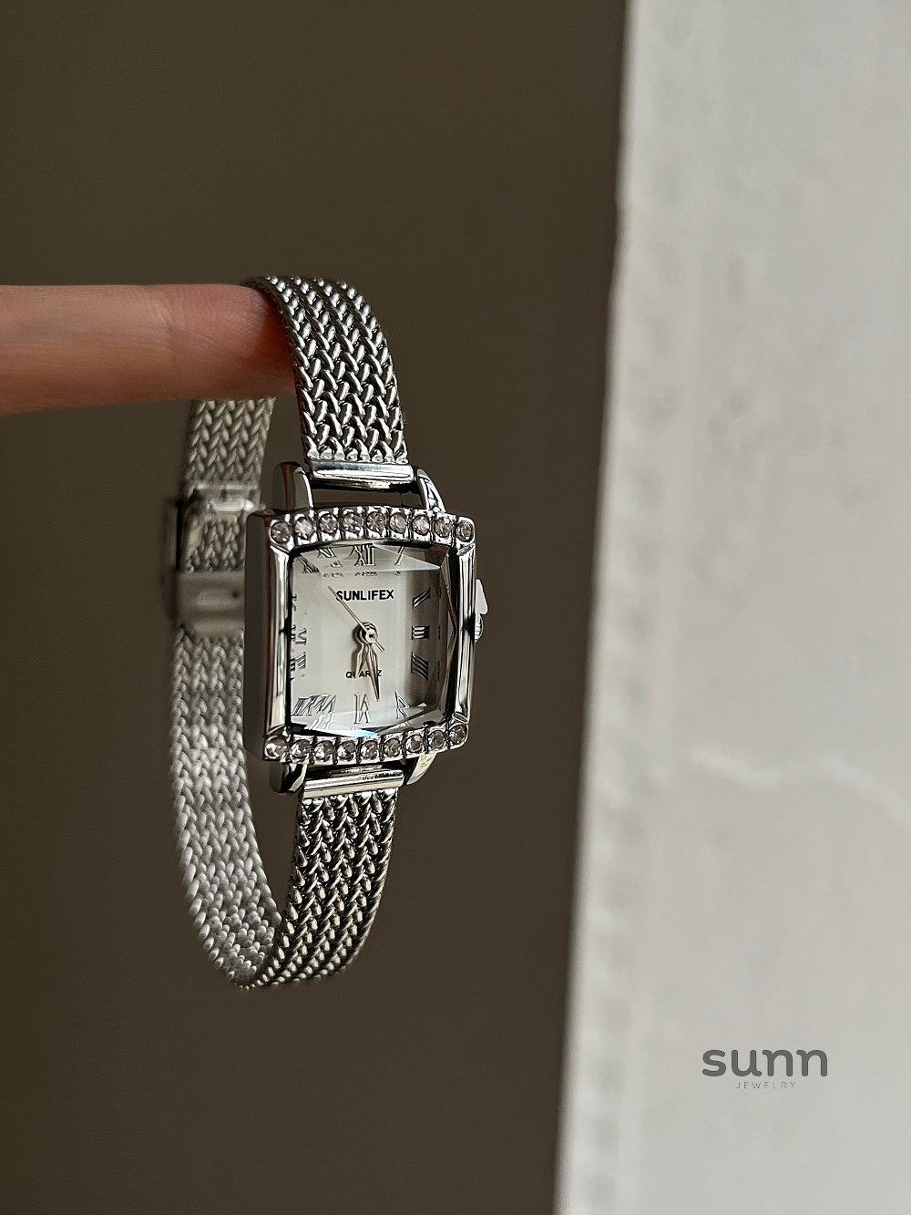 Elisabet Square Link Bracelet Watch [XF489L35]