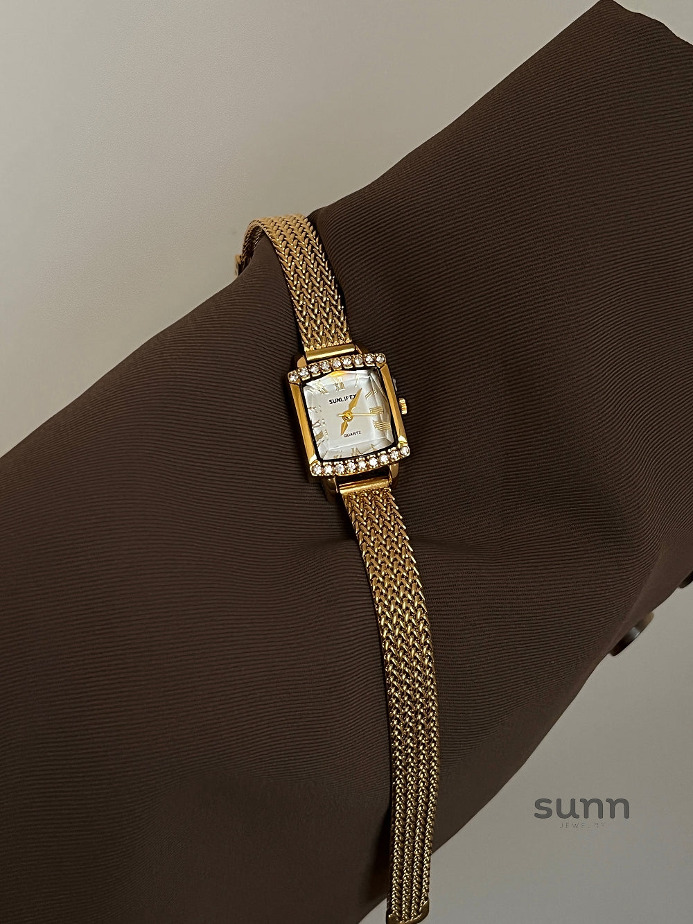 Elisabet Square Link Bracelet Watch [X9FHREDT]