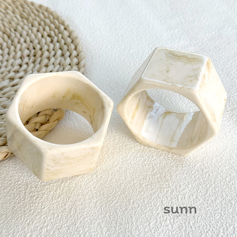 Elisha Geometric Resin Bracelet [AK28GVE9]