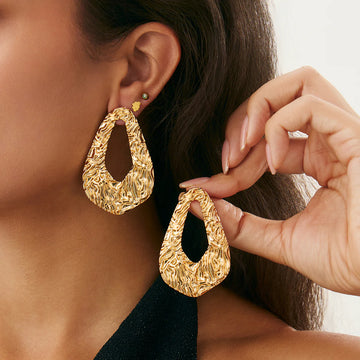Eliyah Pleated Hollow Earrings