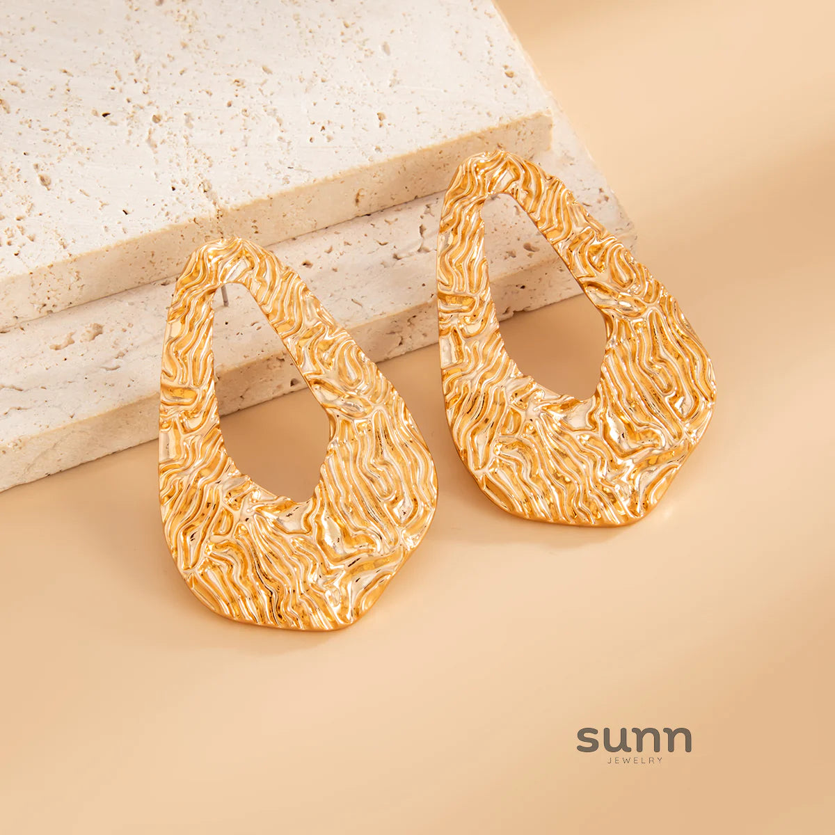 Eliyah Pleated Hollow Earrings
