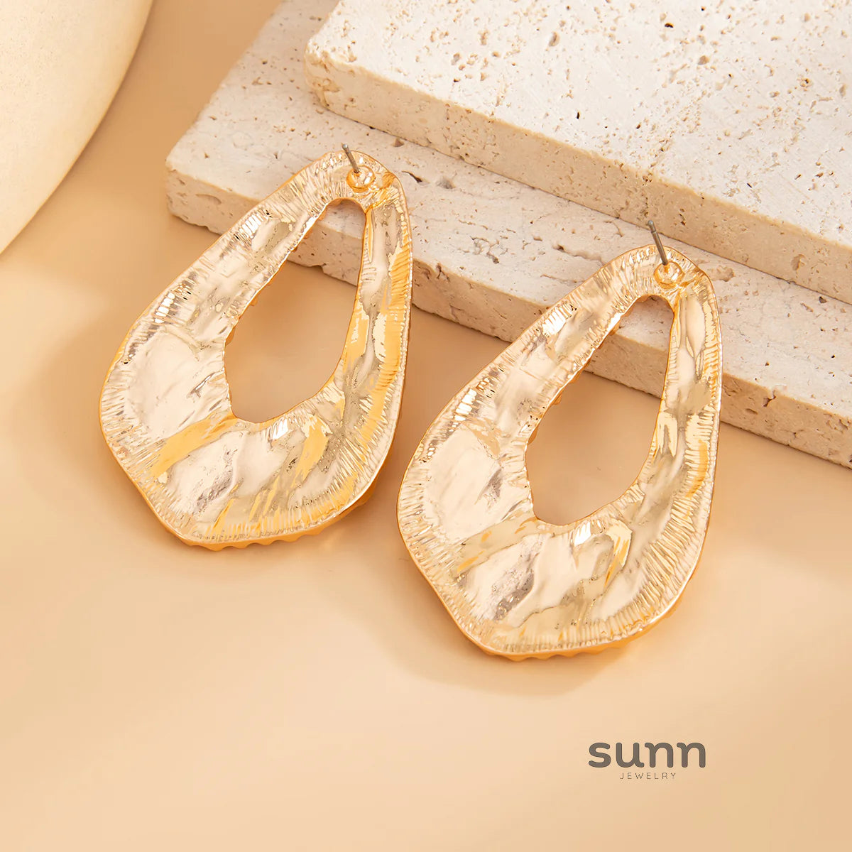 Eliyah Pleated Hollow Earrings