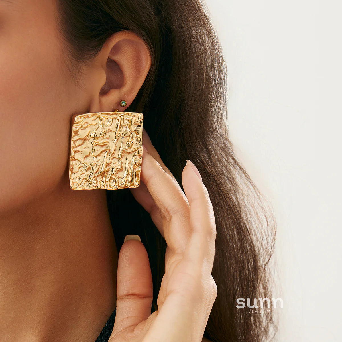 Eliyah Pleated Hollow Earrings