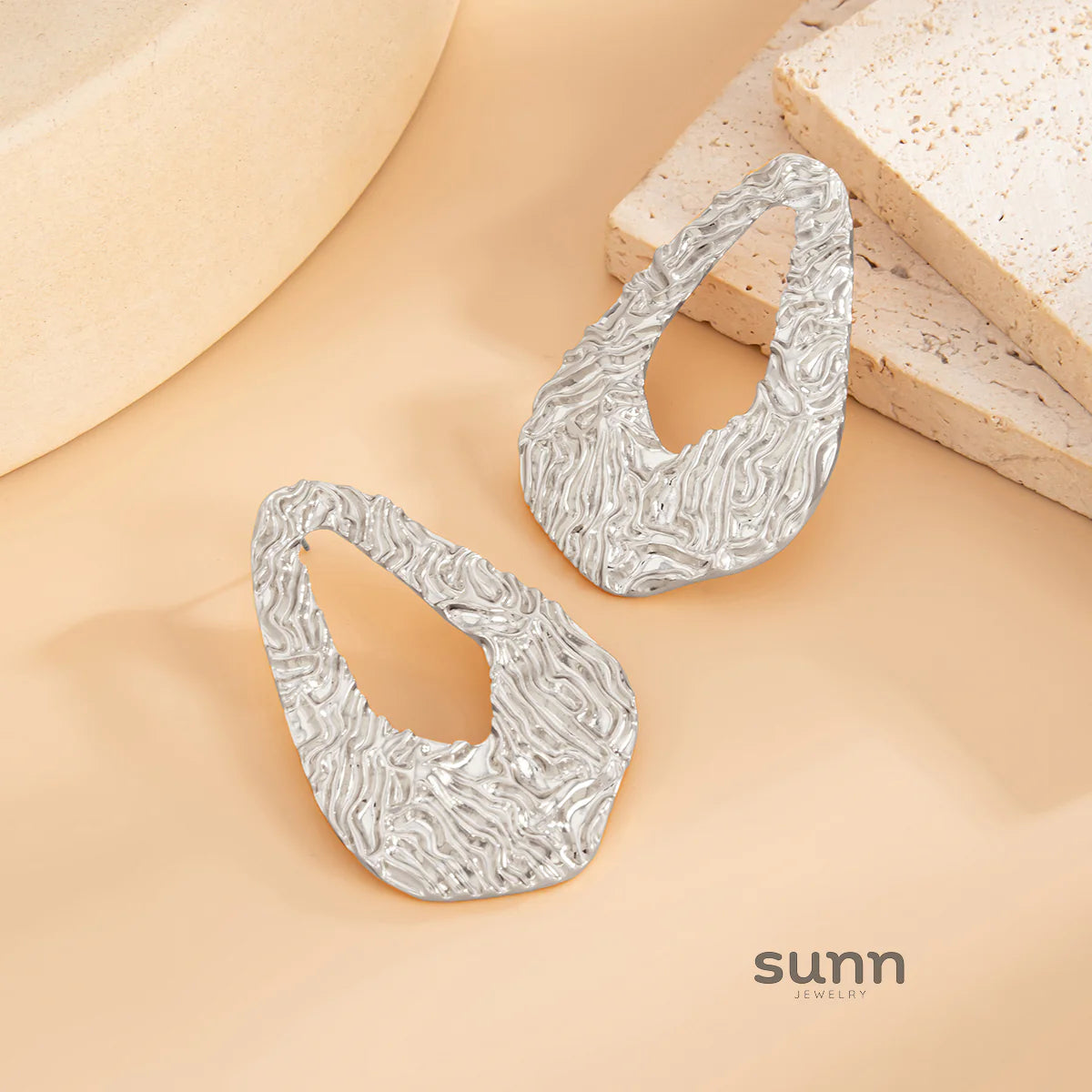 Eliyah Pleated Hollow Earrings