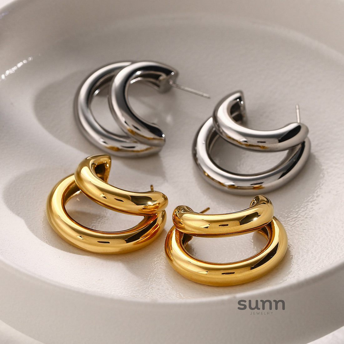 Eliza Sleek C Hoop Earrings [UF10BZH0]