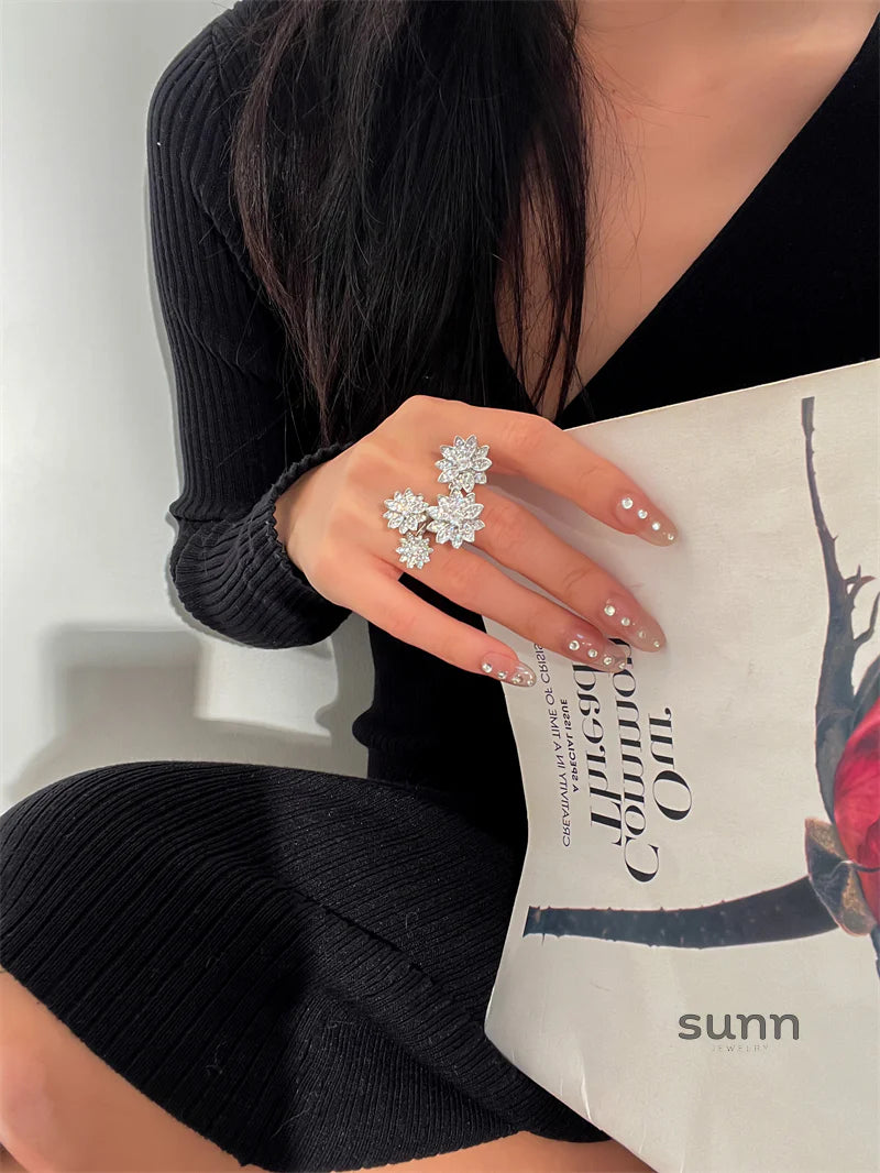 Elizabella Ornate Zircon Petal Ring