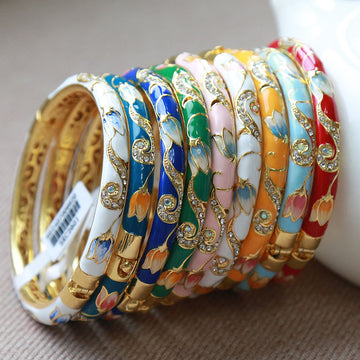 Ellagrace Delicate Lotus Bangle [CJ1W5J5T]