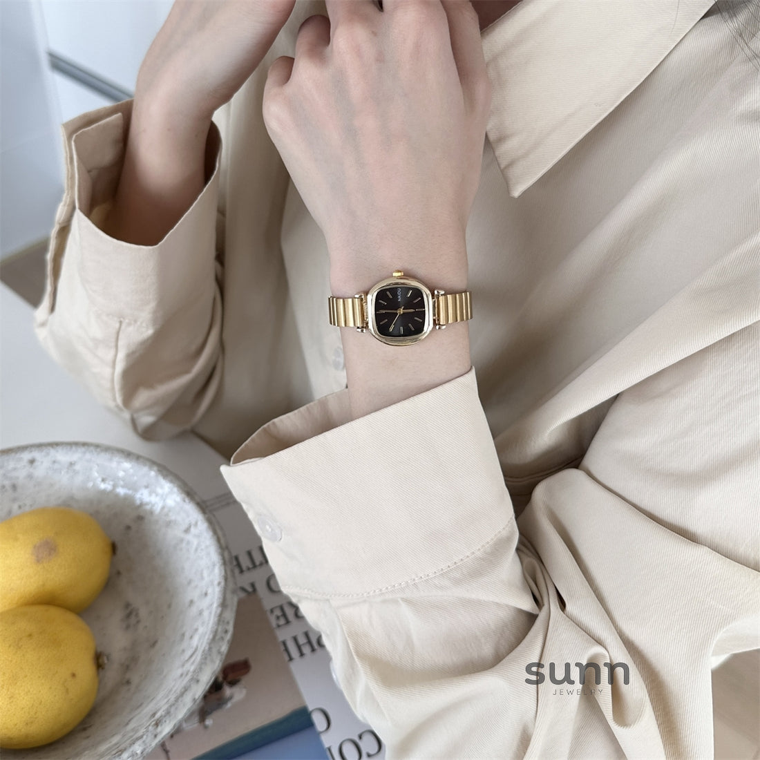 Ellaina Minimalist Cube Watch [ESQ8O80V]
