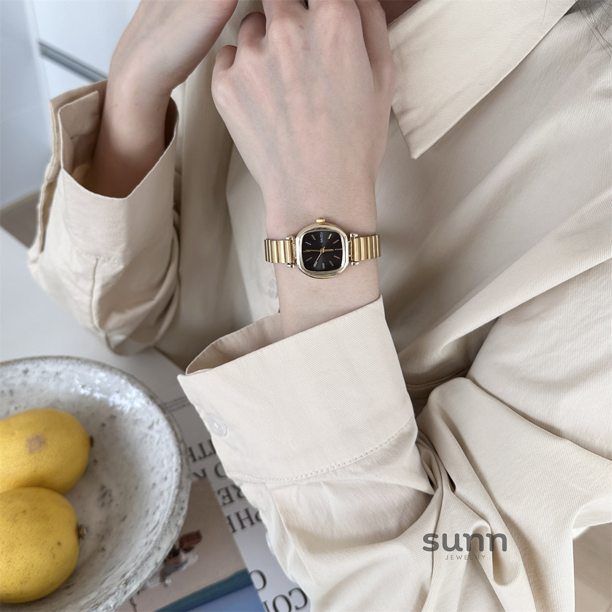 Ellaina Minimalist Cube Watch [F8DTPEJA]