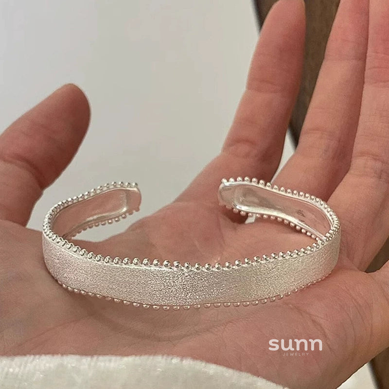 Ellamarie Brushed Wave Bracelet [13HULVKD]