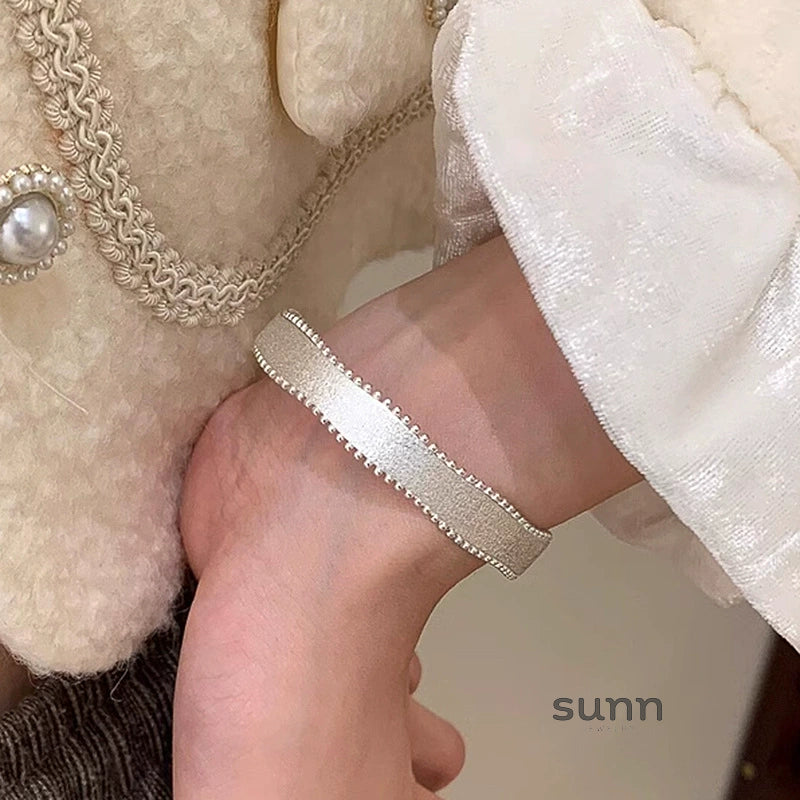 Ellamarie Brushed Wave Bracelet [NXYOG9H2]