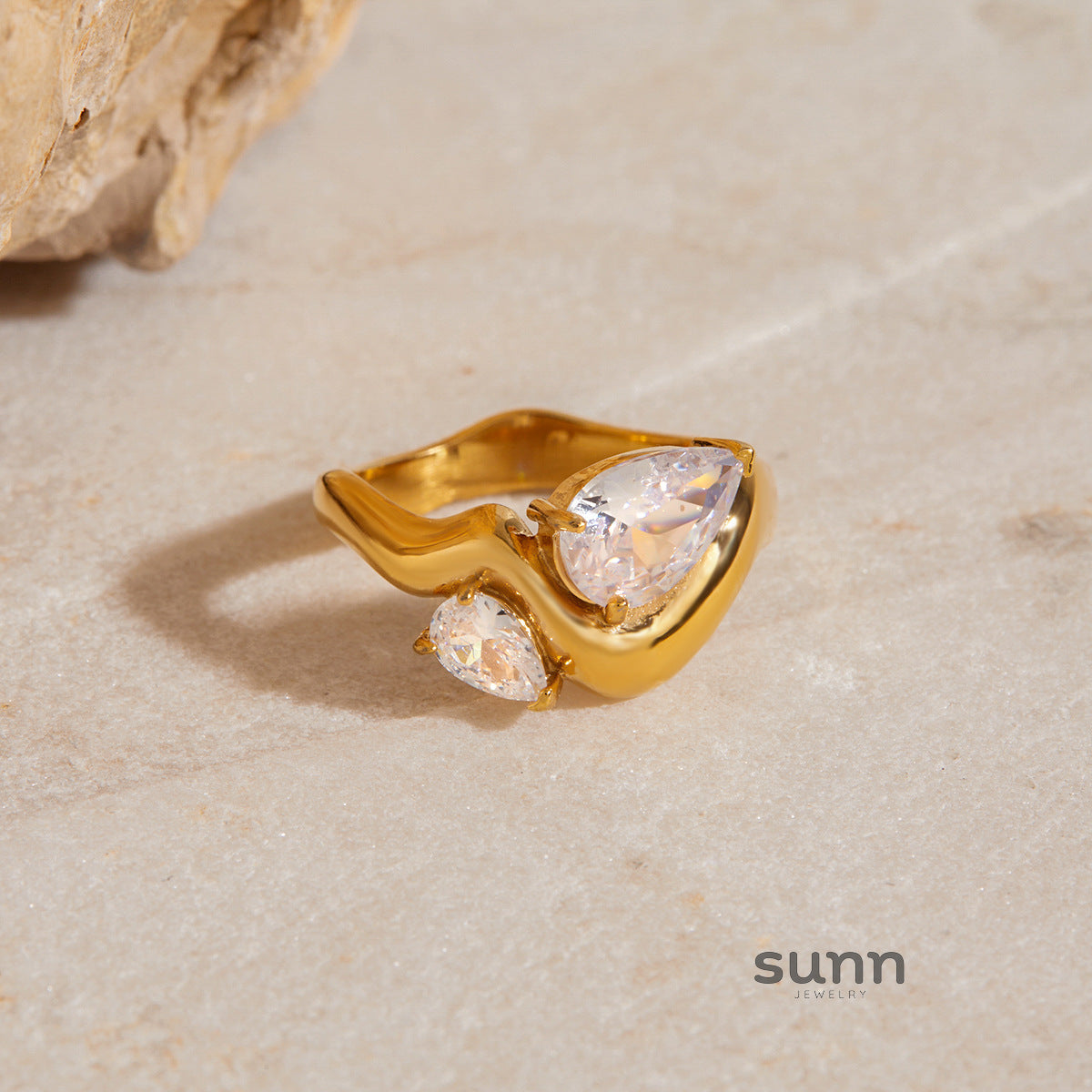 Ellamarie Geometric Zircon Ring [9HPKH9XC]