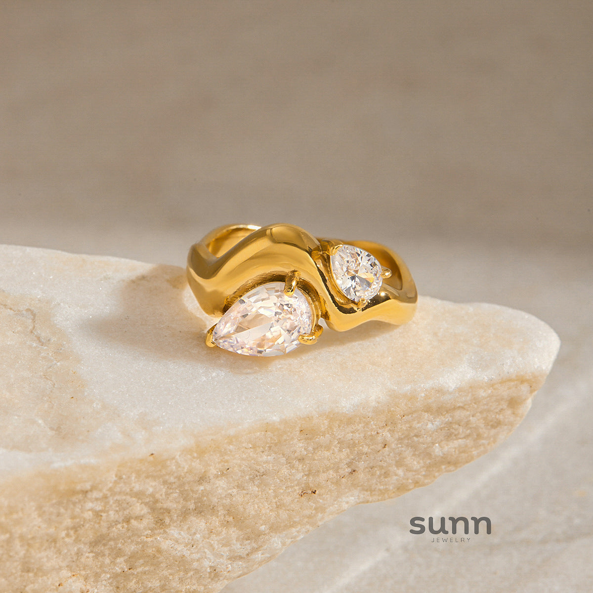 Ellamarie Geometric Zircon Ring [N800T1N2]