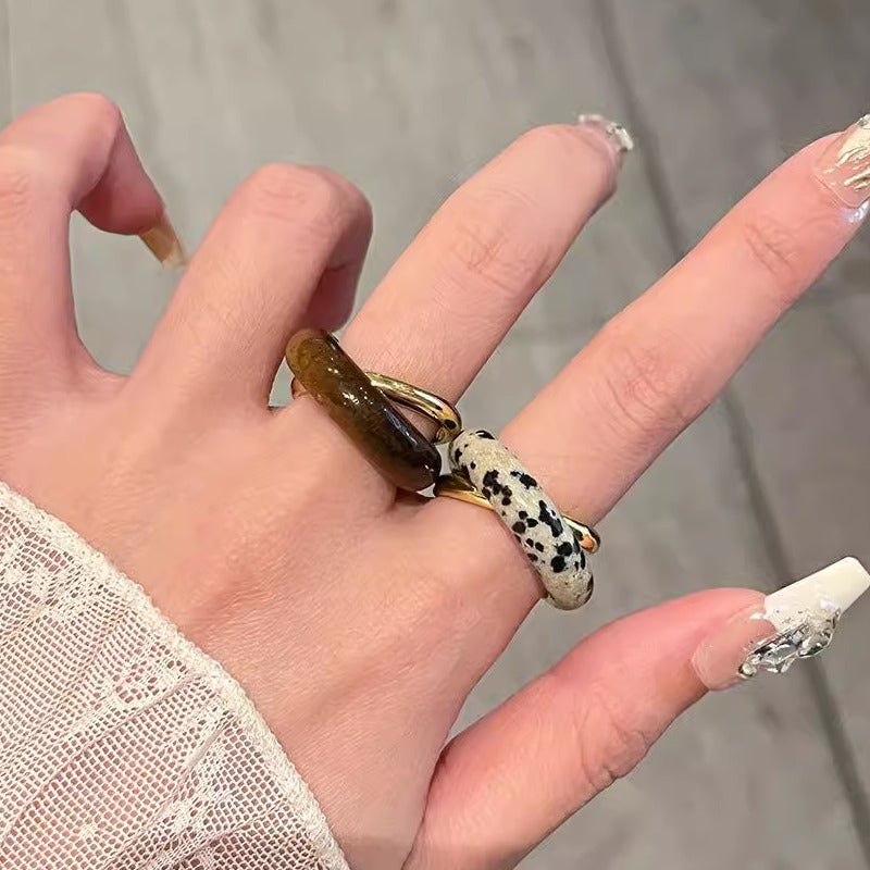 Ellanie Tiger Eye Cross Ring [KISWIT8U]