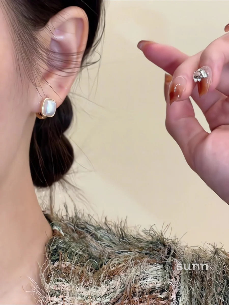 Ellanor Starburst Pearl Clip Earrings
