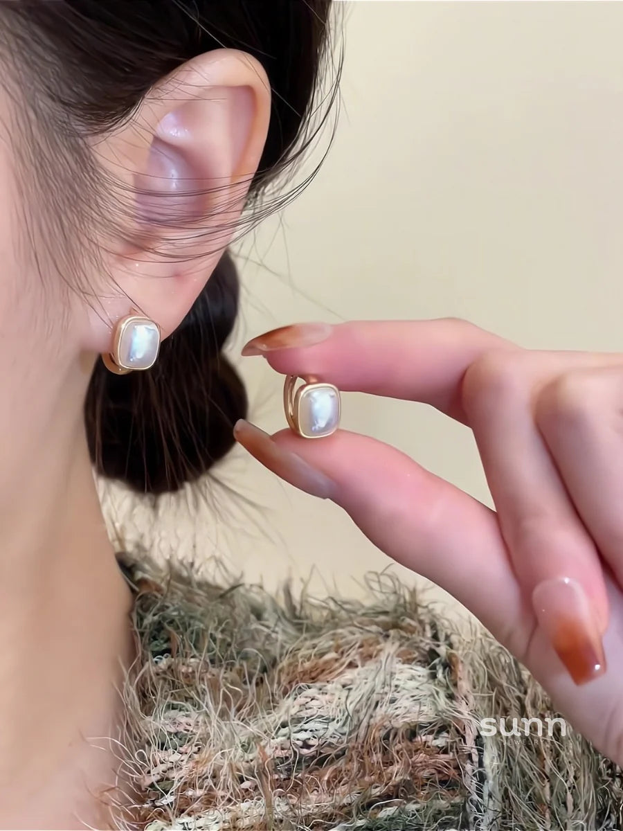 Ellanor Starburst Pearl Clip Earrings