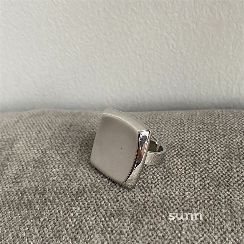 Ellarae Chunky Geometric Ring [FAWIA3T3]