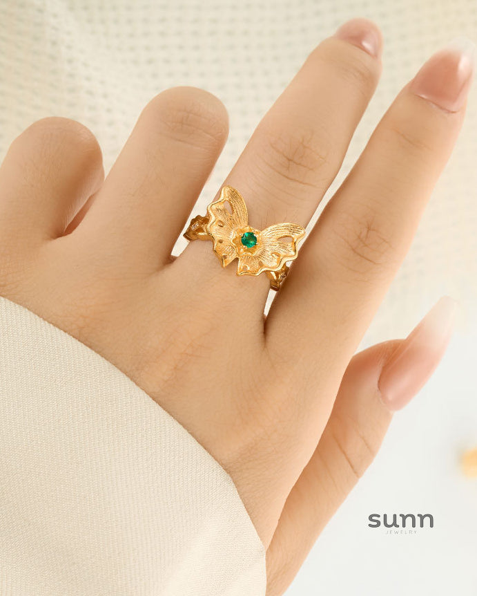 Ellee Elegant Butterfly Ring [0N8ROYZH]